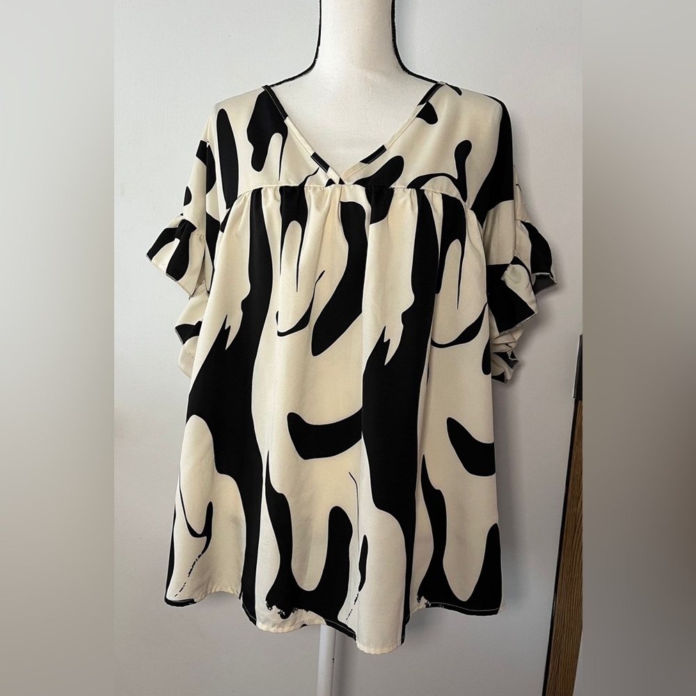 Shein Curve Plus Size Printed Top Blouse Ivory Bl… - image 1